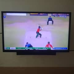 "EcoStar 32” HD LED TV | Like New | Best Deal – Rs. 20,000"