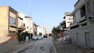 5 Marla plot for sale in Tulip park view city