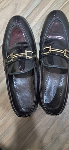 lofers in maroon high quality  size 6