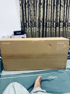 Samsung gaming monitor  34 inches curve screen
