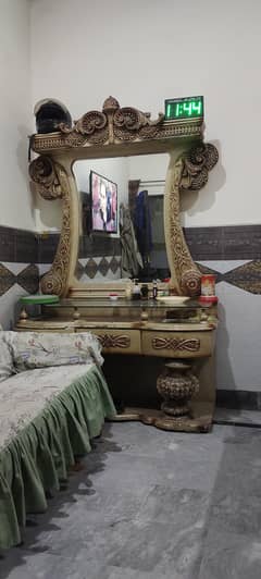 Dressing Table (Deco Paint)