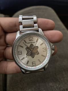 Luxious watch