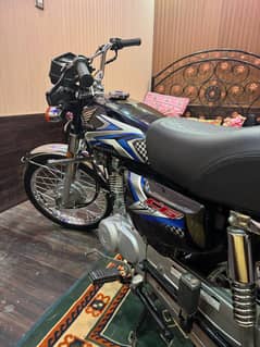 125 original condition new Bick open letter  original 2keys