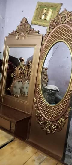Bed show Case mirror