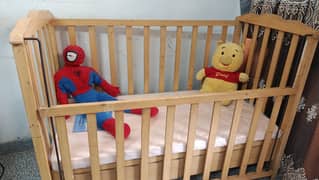Kids bed for sale (baby cot)