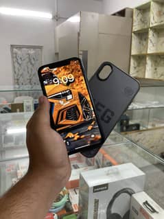 iPhone XR  03199940948