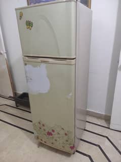 dawlance Refrigerator height 5 feet