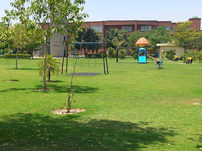 8MARLA PLOT FOR SALE OPEN FORM NO TRANSFER FEES NO TEX SAVE 7LACS RUPEES MORE DETAILS CONTACT ME 2