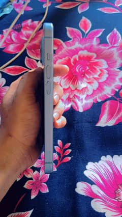 I phone 14 JV 128 GB  . . Battery 93