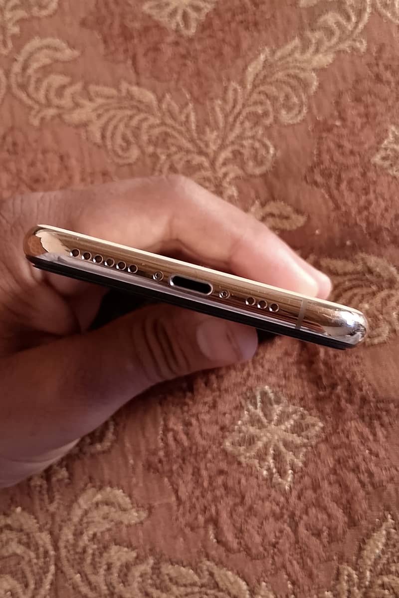 iPhone Xs dual sim PTA Approved.   exchange also possible 2