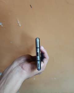Aquos r 3
