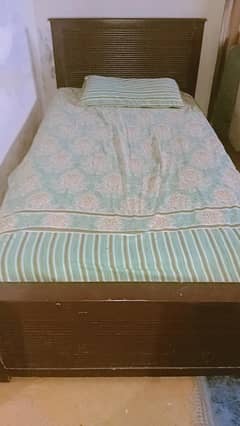 single bed set In gud condition
