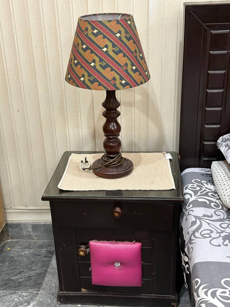 BedSet With 2 side tables 2