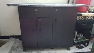 iron stand ha 10000 ka sale karna ha