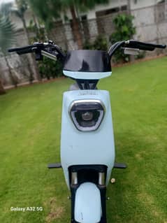 Ramza Z3 Sport Power Electric Scooty