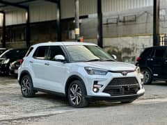 Toyota Raize  Z package white with verifiable auction cheet
