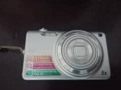 Samsung EC-ST65 Digital Camera with 14 MP and 5x Optical Zoom