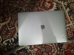 MacBook Pro 2017 15 Inch