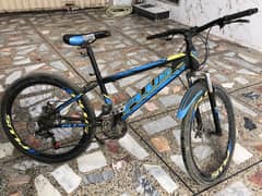 Racing cycle