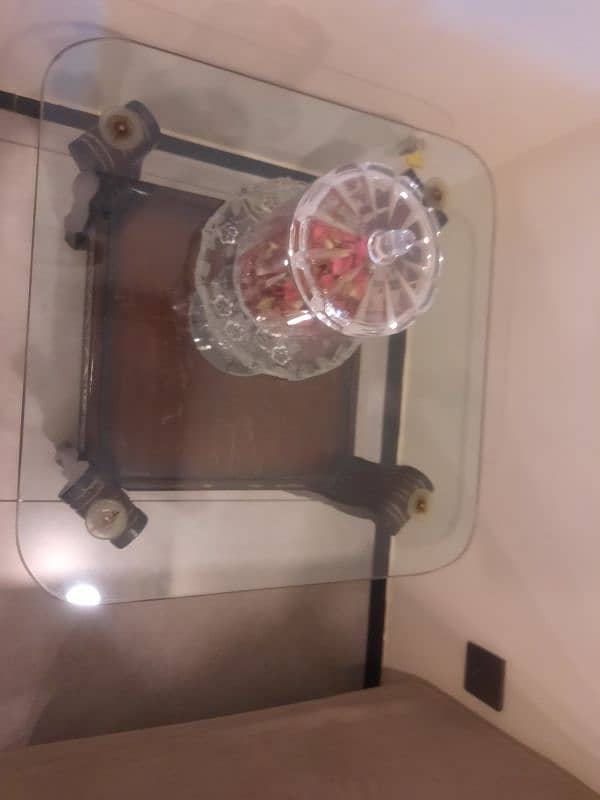 a very good condition center and side tables a marvelous 3 table set 0