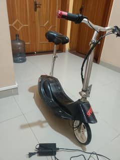 Premium quality scooter for kids 9 to 16 in 9/10 condition.