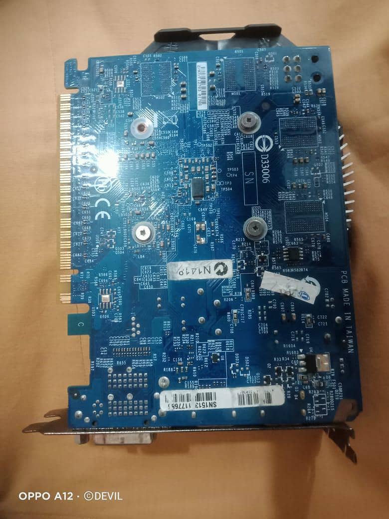 gtx ddr5 750 grafic card 2gb just like new 0