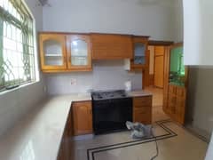G 11/3 Housing foundation C type flat for sale fast floor fully Renvoted Tile flooring 3 bed 3 bath tvl kitchen gas Available