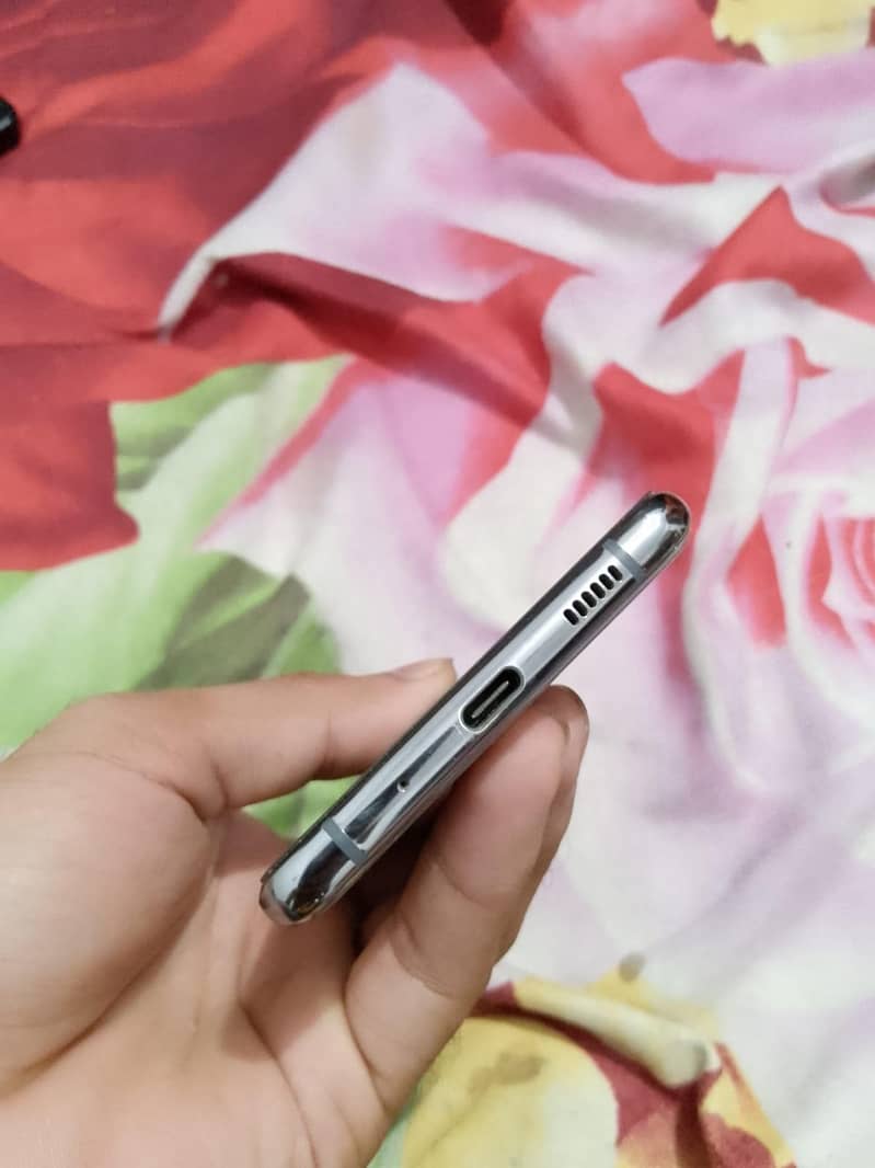 s20 plus 8/128 Good condition mobile exchange possible 9