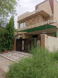 BIG 10 MARLA BASMENT HOUSE