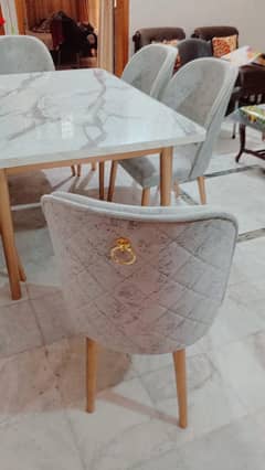 dinning  table