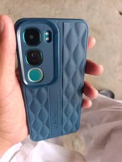 vivo y200 8/256 only 4 month use