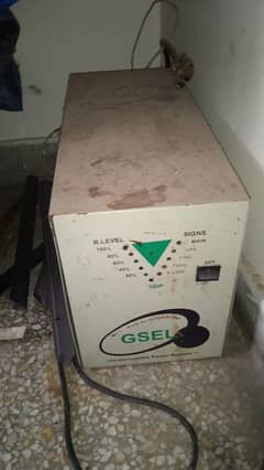 800 watt UPS