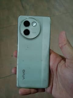 vivo v30e 10/10 with box
