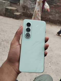 Itel s25 6+128 with box and charger