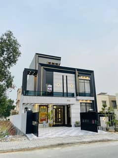 11 Marla Ultra Modern One Of the Most Beautiful House For Sale In Bahria Town Lahore