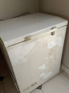 Used Single-Door Freezer for Sale - Rs-25,000