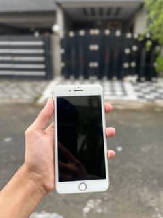 Iphone 8 plus 256 gb pta urgent sale