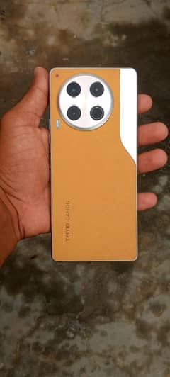 Tecno Camon 30