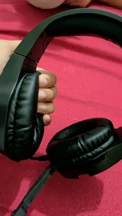 Faster BG200 headphones