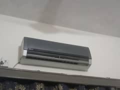 Gree 1 Ton AC inverter