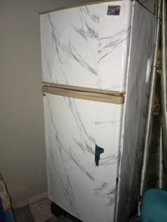 dawlence fridge for sale urgent