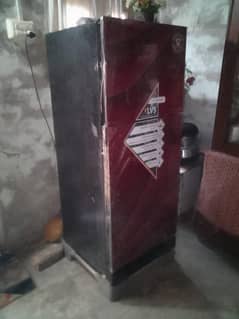 kenwood fridge for sale urgent. . 100% good working conditions