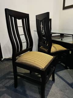 6 seater dining table