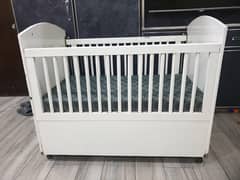 baby cot