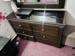 Dressing table