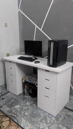 computer table