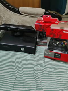 Xbox 360 slim jailbreaked | Brand-new condition with Kinect