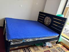 King size bed Condition 10/10 almost new and black color