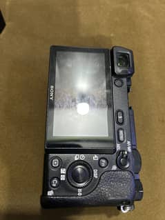 Sony 6300 with 4 batteries and charger