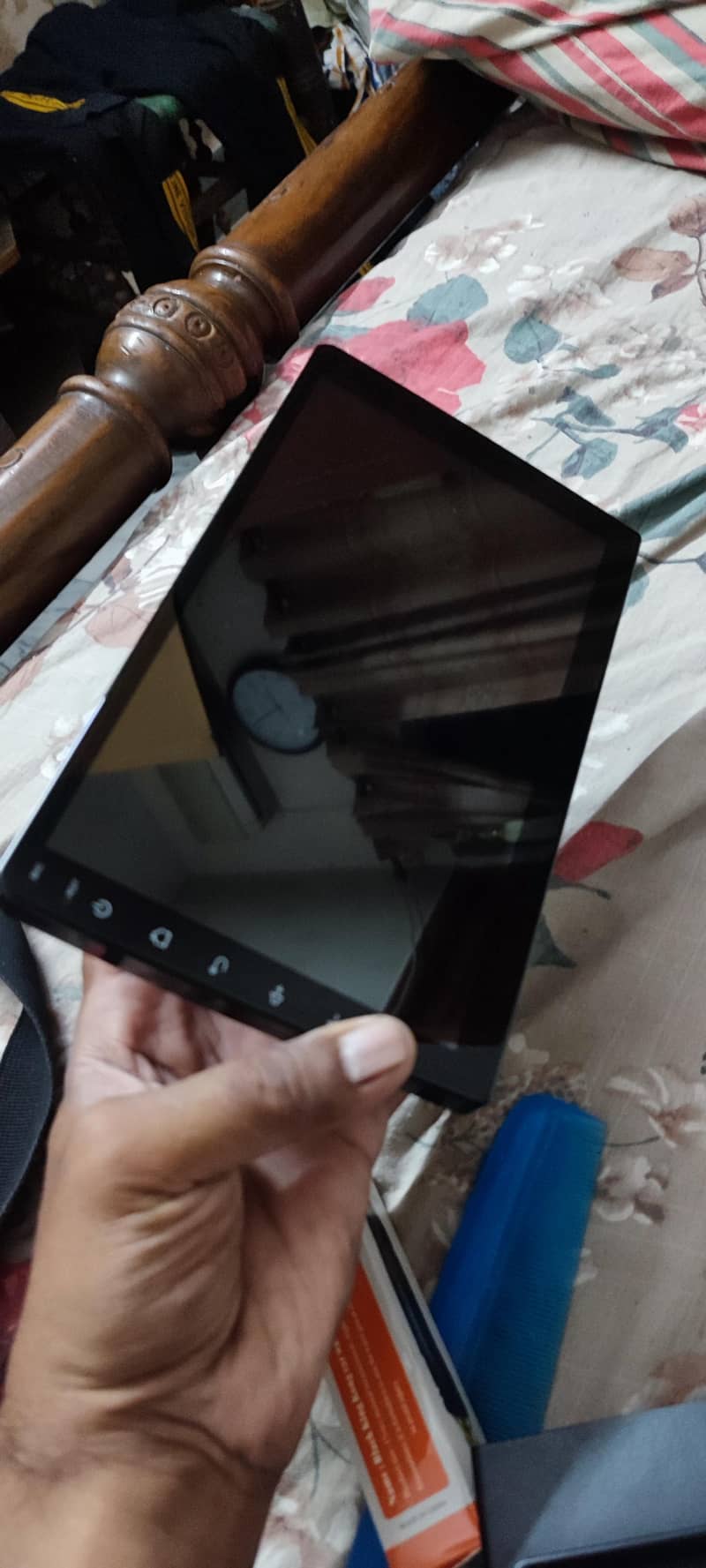 10 inch LCD 10/10 can be used in any car . . . gps enable. . . 16GB Memory 0